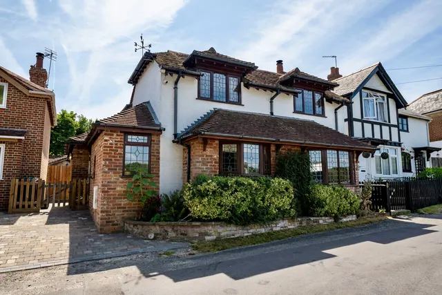 Lyndhurst, SO43, photo 1