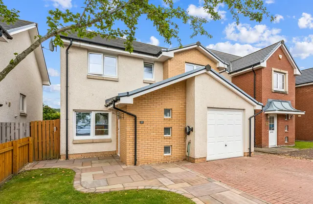 McNaughton Court, Stirling, FK8, photo 1