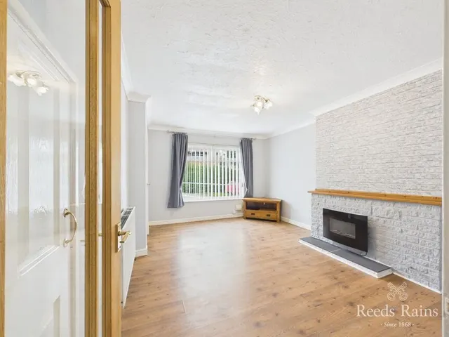 Brent Avenue, Hull, HU8, photo 2