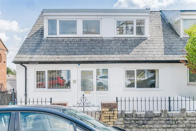 Pontypridd Street, Barry, CF63 2HH, photo 1