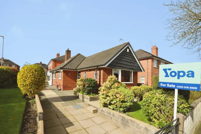 Courtway Drive, Sneyd Green, ST1, photo 1