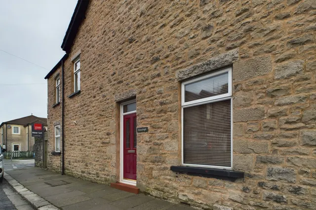 Chapel Street, Ulverston, LA12, photo 1