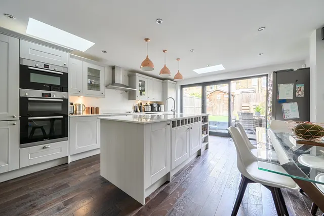 Burlington Road, Enfield, EN2, photo 1