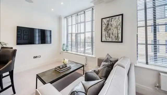 TWO BEDROOM APARTMENT TO LET RAINVI...