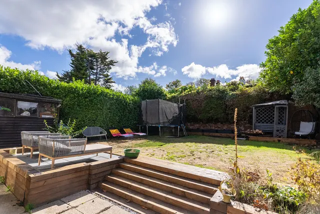 Furlong Road, Westcott, RH4, photo 3