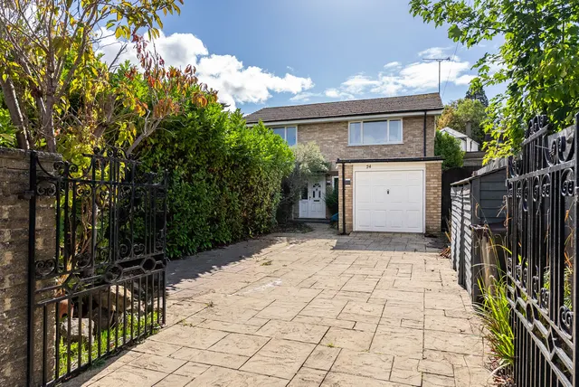 Furlong Road, Westcott, RH4, photo 1