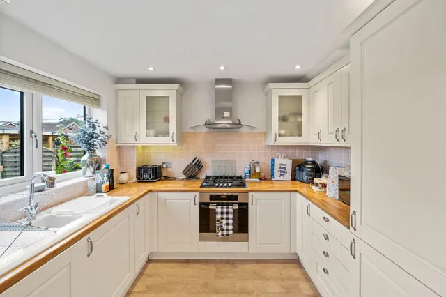 Howe Bridge Close, Atherton, M46, photo 3