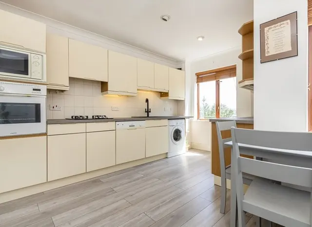 Photo 3 — Park View Road, Ealing, W5