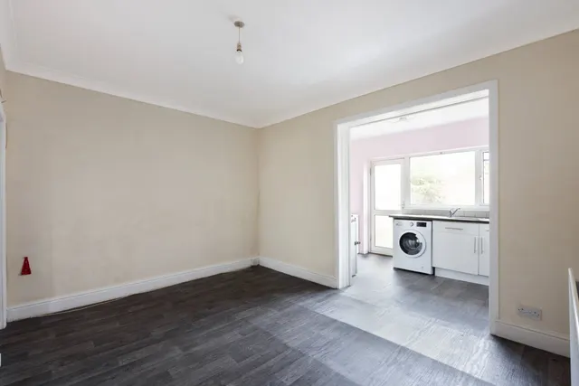 St. Pauls Road, Cheltenham, GL50, photo 2