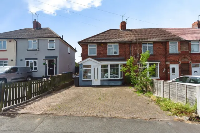 Mansion Crescent, Smethwick, B67, photo 1