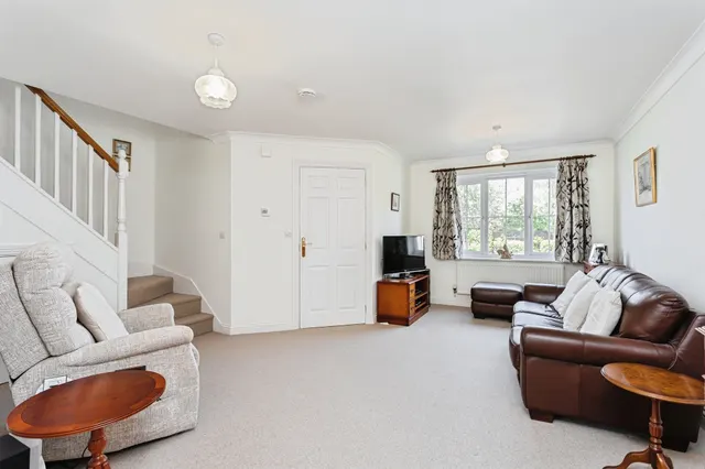 Osborn Close, Sayers Common, BN6, photo 3