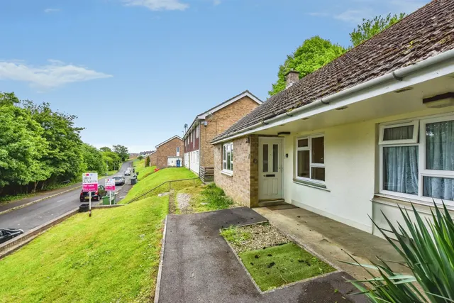 Photo 2 — Austin Close, Frome