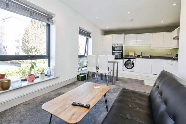 Hagley Road, B16, photo 2