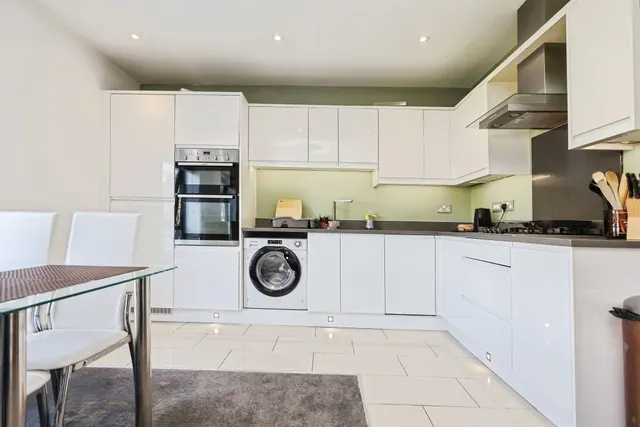 Hagley Road, B16, photo 1