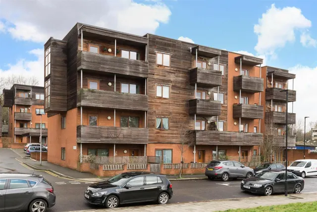 Beeton Way, West Norwood, SE27, photo 1