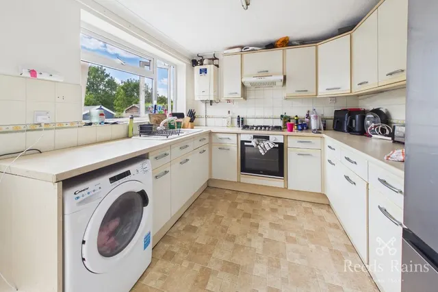 Photo 3 — Haighside Way, Rothwell, West Yorkshire, LS26