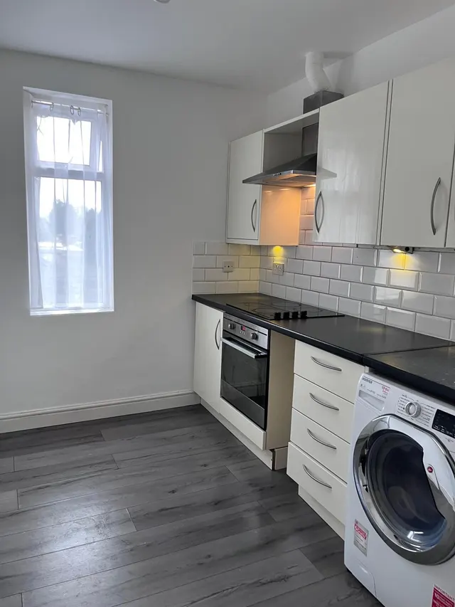 Anglesey Road, Burton upon Trent, DE14, photo 2