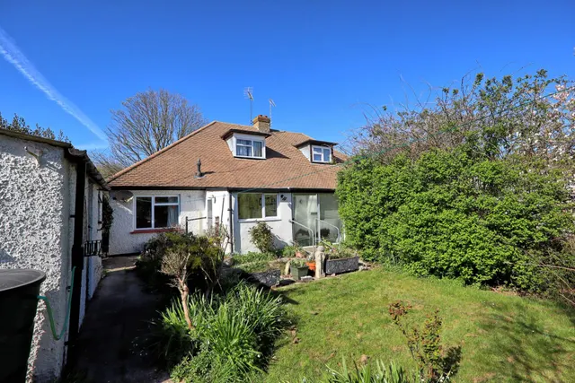 Photo 3 — Snakes Lane, Southend On Sea, SS2 6UD