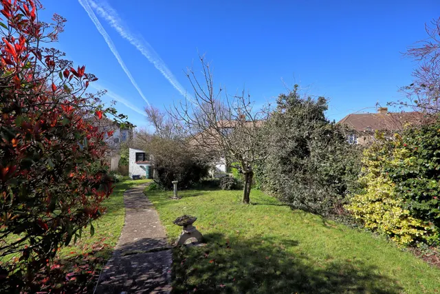 Photo 2 — Snakes Lane, Southend On Sea, SS2 6UD