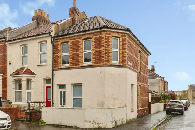 Springfield Avenue, Bristol, BS7, photo 1