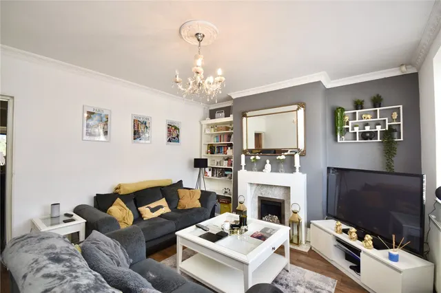 Heron Street, Hollins, OL8, photo 3