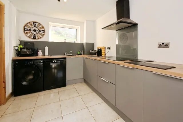 Trenewydd Ebbw Vale, NP23, photo 1
