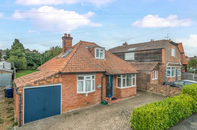 Tudor Road, Godalming, GU7, photo 1