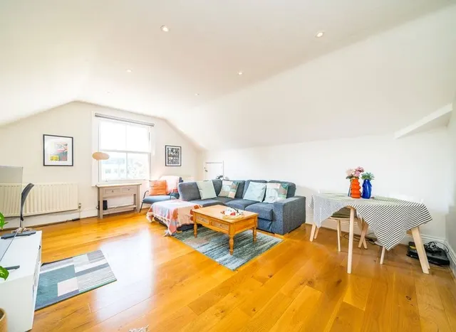 Photo 2 — Madeley Road, Ealing, W5