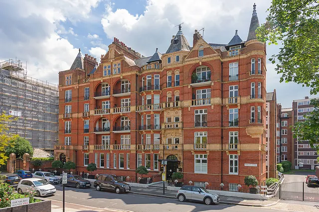 Photo 2 — 47 Hurlingham Court, Ranelagh Gardens, London