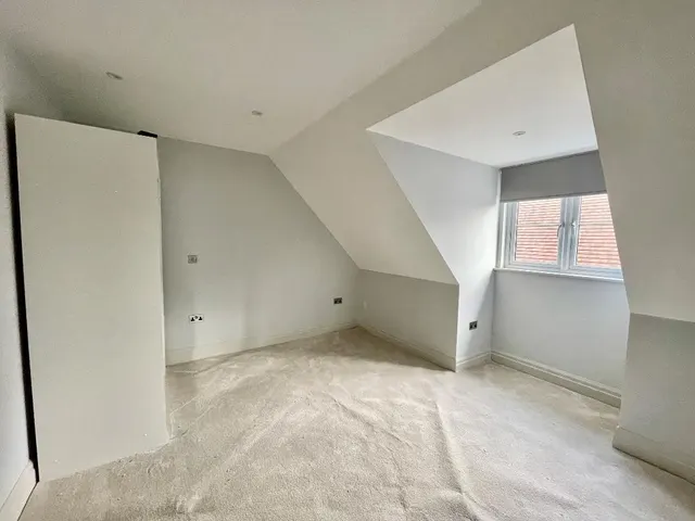Limpsfield Road, Warlingham, photo 3