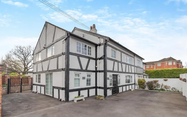 Wilmslow Road, Handforth, Cheshire, SK9, photo 1