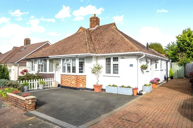 Oakley Gardens, Banstead, SM7, photo 1