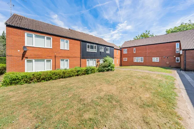 Hetherington Way, Ickenham, UB10, photo 1
