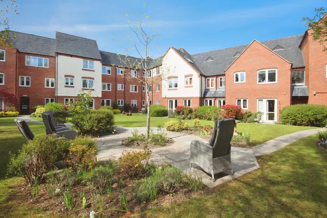 Coventry Road, Warwick, photo 1