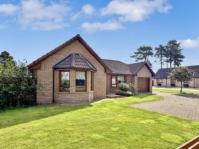 Photo 3 — Edwards Avenue, Lossiemouth