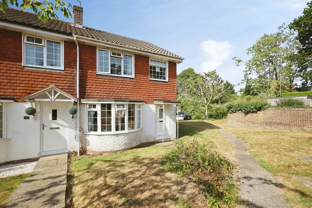 Browns Lane, Uckfield, TN22, photo 1
