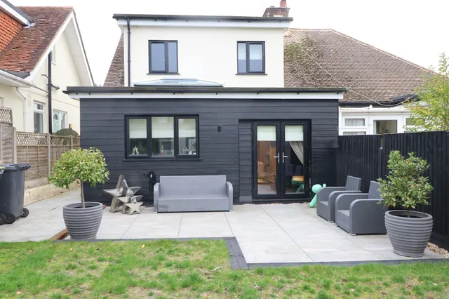 Photo 2 — Oakwood Road, Rayleigh, Essex, SS6 9JH