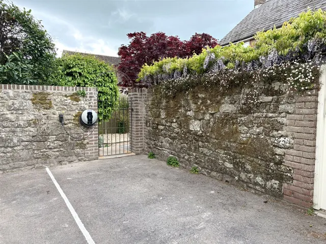 Photo 2 — Barton Hill, Shaftesbury, Dorset, SP7 8DQ