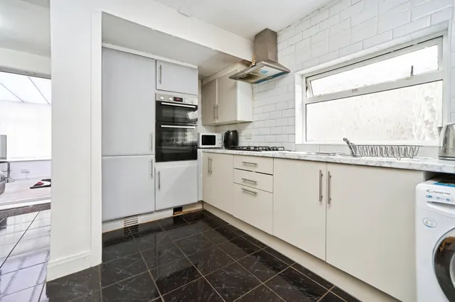 Amberton Road, Leeds, LS8, photo 3