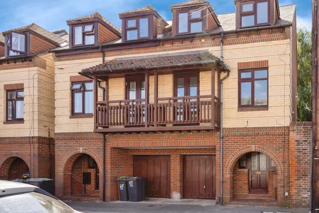 Coward Road, Gosport, photo 1