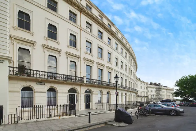 Adelaide Crescent, Hove, BN3, photo 1