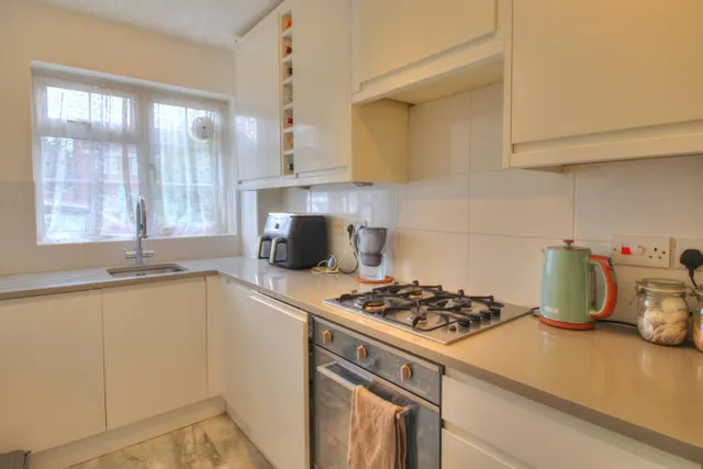Lenham Close, Wokingham, RG41, photo 2