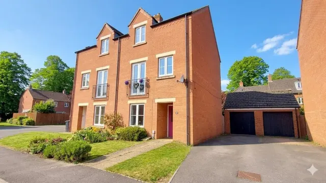 Kestrel Drive, Bourne, PE10, photo 1