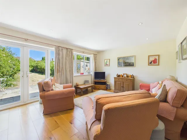 Photo 2 — Howletts Lane, Ruislip, HA4 7RR