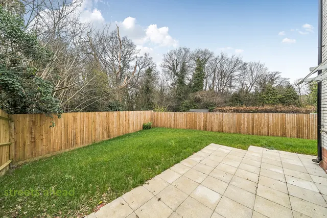 Fairoak Close, Kenley, CR8, photo 3