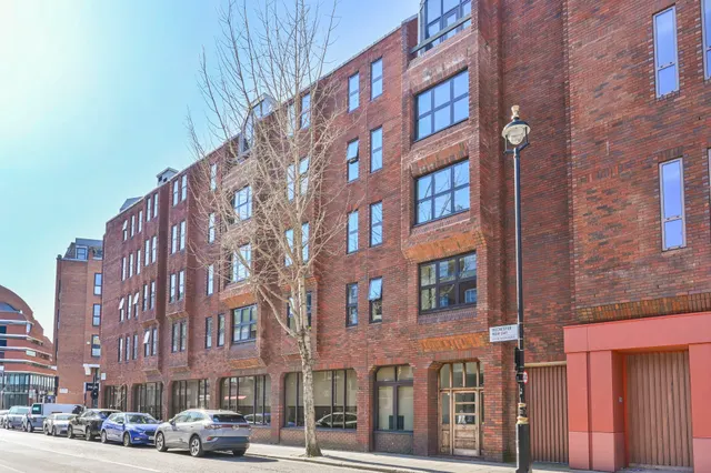 Flat 3, 102 Rochester Row, London, photo 1
