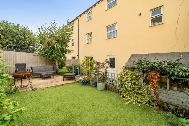 Photo 3 — Greenaways, Stroud, GL5