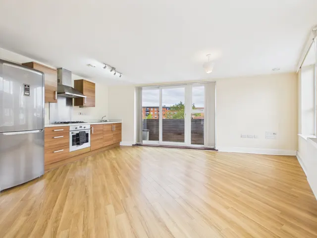 Church Road, Ashford, TW15, photo 2