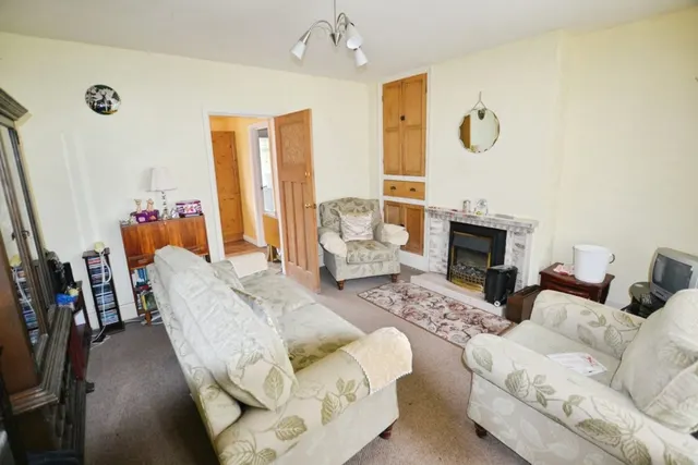 Photo 2 — Newbold Road, Barlestone