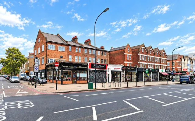 Lewisham High Street, London, SE13, photo 1